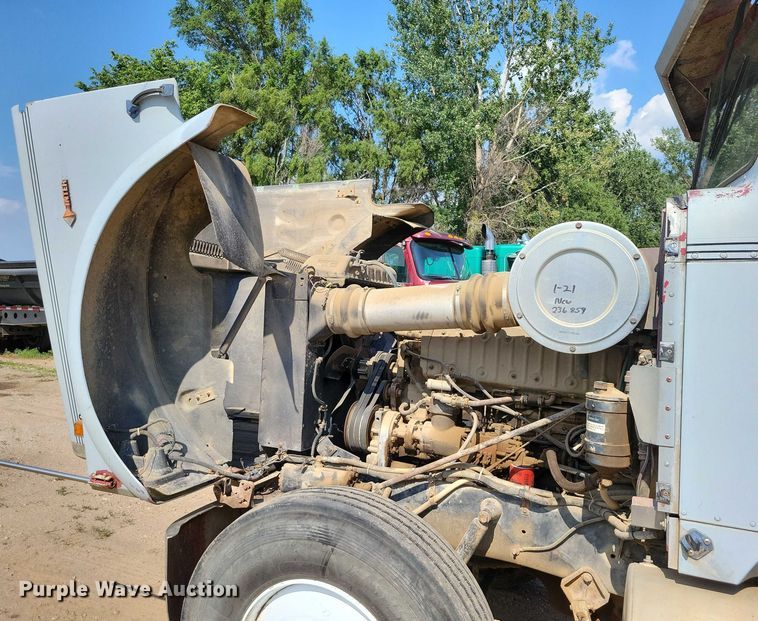 image for item DX7141 1987 International F9370 dump truck