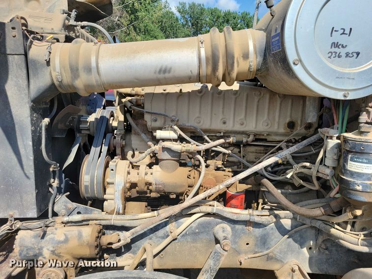 image for item DX7141 1987 International F9370 dump truck