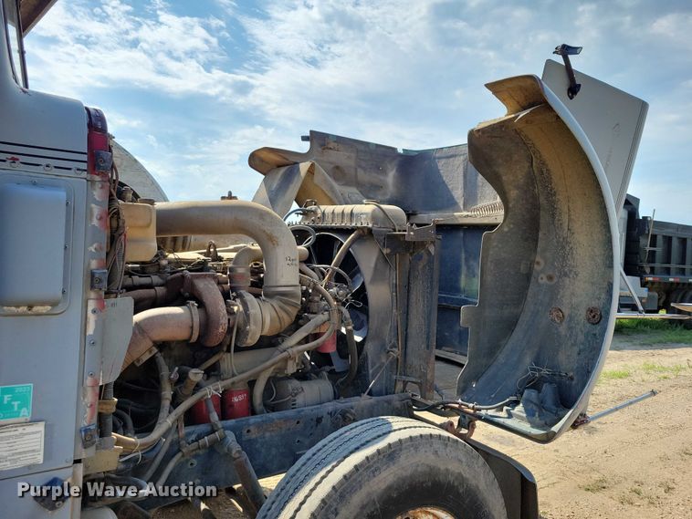 image for item DX7141 1987 International F9370 dump truck