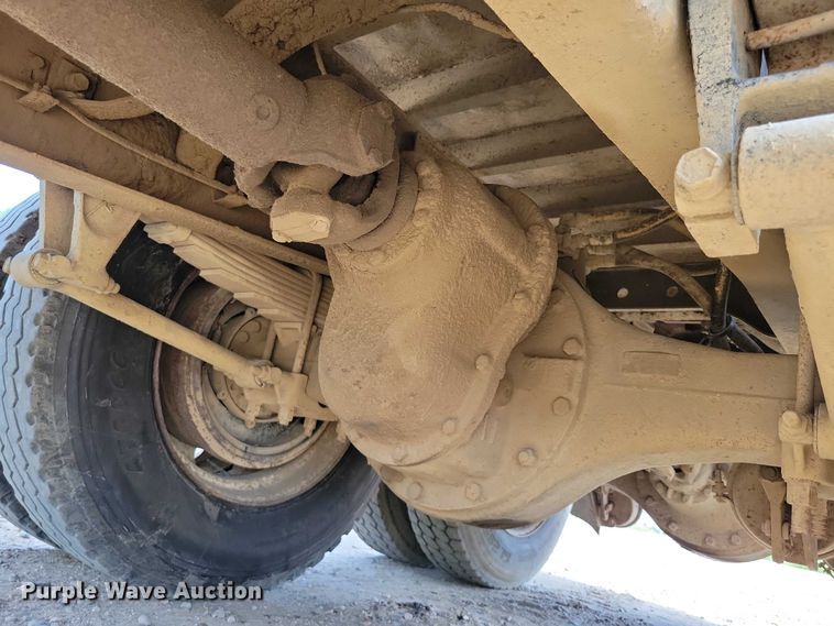 image for item DX7141 1987 International F9370 dump truck