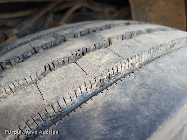 image for item DX7141 1987 International F9370 dump truck