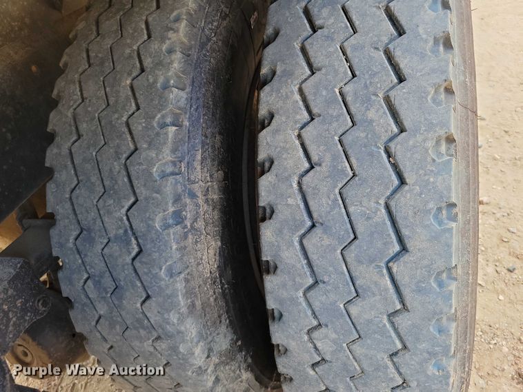 image for item DX7141 1987 International F9370 dump truck