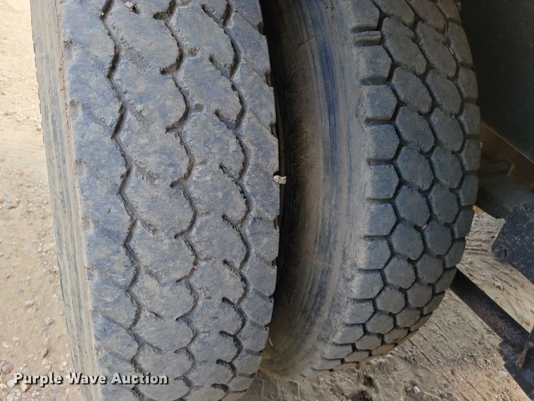 image for item DX7141 1987 International F9370 dump truck