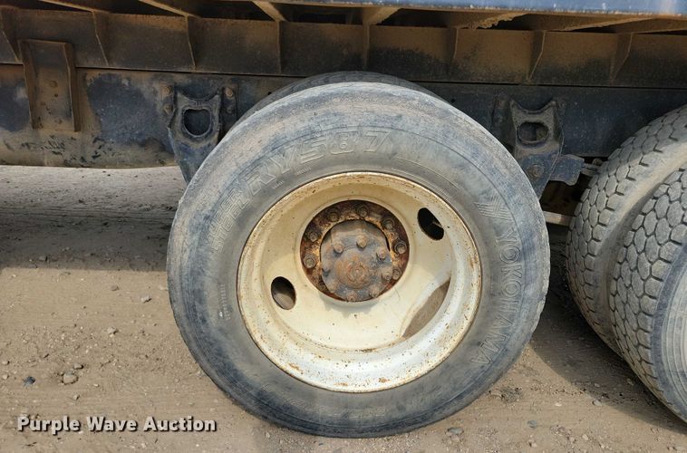 image for item DX7141 1987 International F9370 dump truck