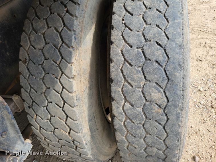 image for item DX7141 1987 International F9370 dump truck