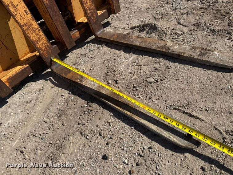 image for item DY0243 2006 Gehl 5640 Turbo skid steer loader