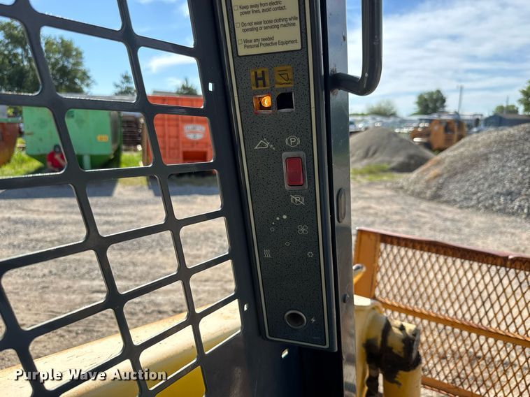 image for item DY0243 2006 Gehl 5640 Turbo skid steer loader