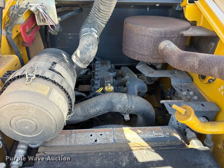 image for item DY0243 2006 Gehl 5640 Turbo skid steer loader