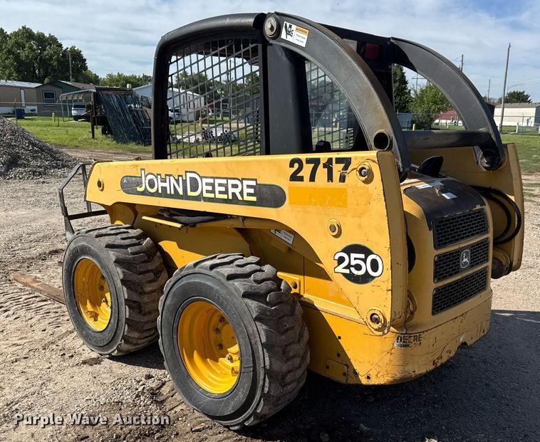 image for item DY0244 2003 John Deere 250 skid steer loader
