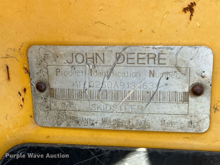 image for item DY0244 2003 John Deere 250 skid steer loader