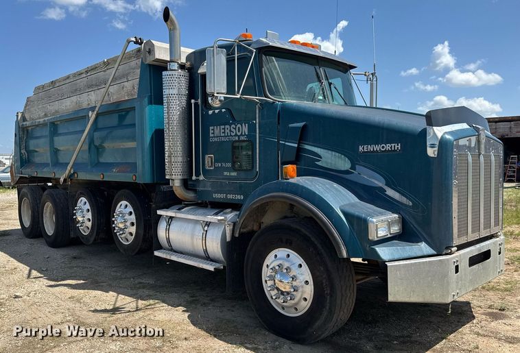 image for item DY0253 1999 Kenworth T800 dump truck