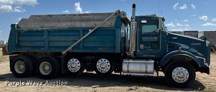 image for item DY0253 1999 Kenworth T800 dump truck