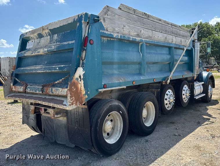 image for item DY0253 1999 Kenworth T800 dump truck