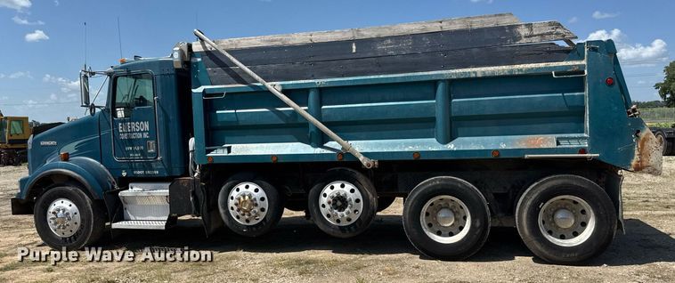 image for item DY0253 1999 Kenworth T800 dump truck