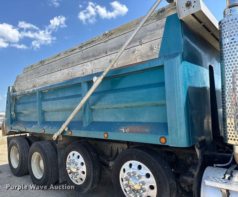 image for item DY0253 1999 Kenworth T800 dump truck