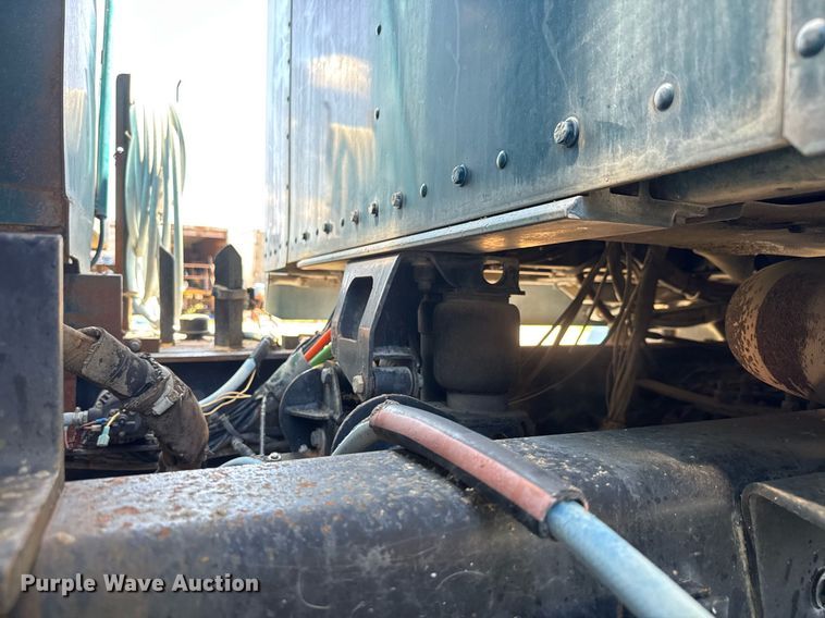 image for item DY0253 1999 Kenworth T800 dump truck