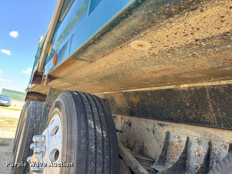 image for item DY0253 1999 Kenworth T800 dump truck