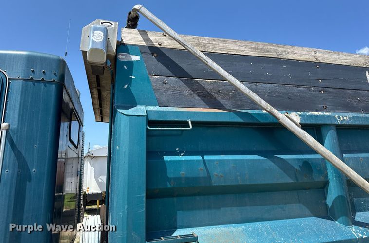 image for item DY0253 1999 Kenworth T800 dump truck