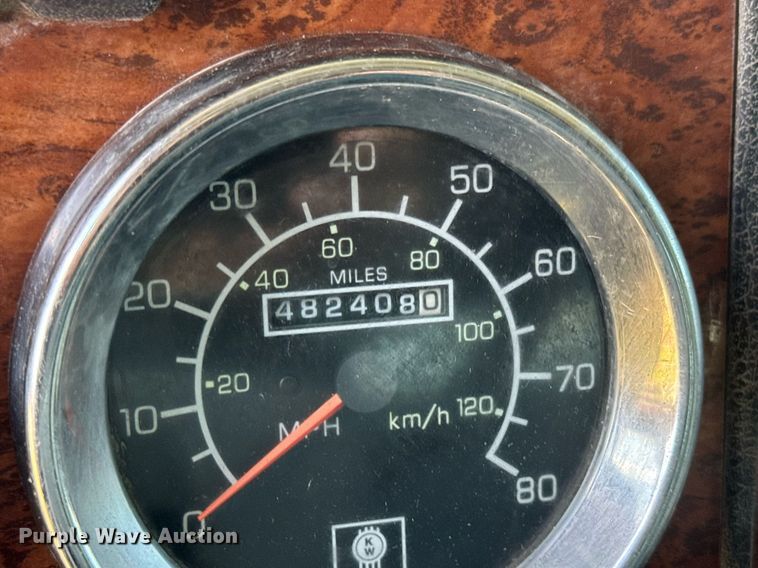 image for item DY0253 1999 Kenworth T800 dump truck