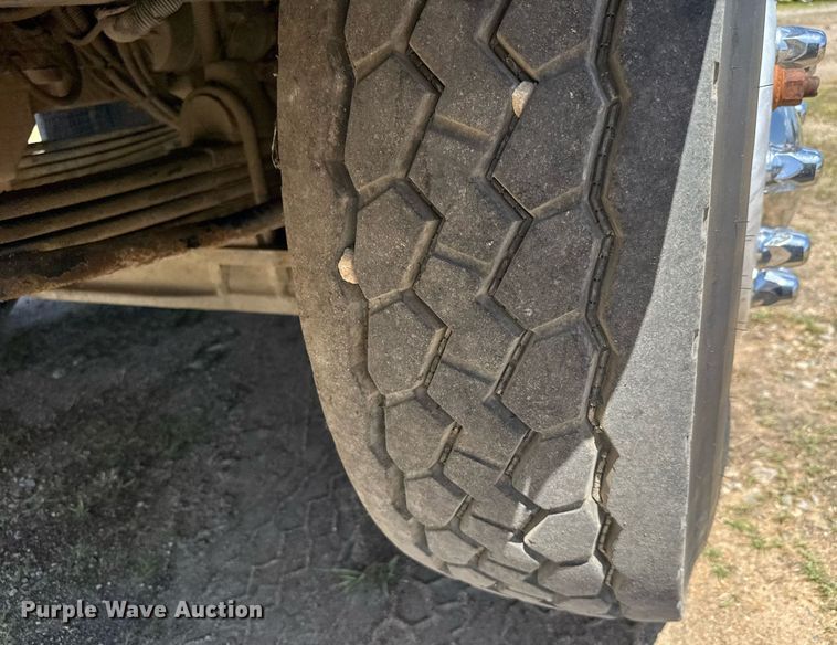 image for item DY0253 1999 Kenworth T800 dump truck