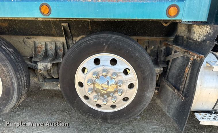 image for item DY0253 1999 Kenworth T800 dump truck