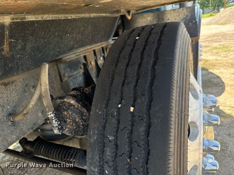 image for item DY0253 1999 Kenworth T800 dump truck