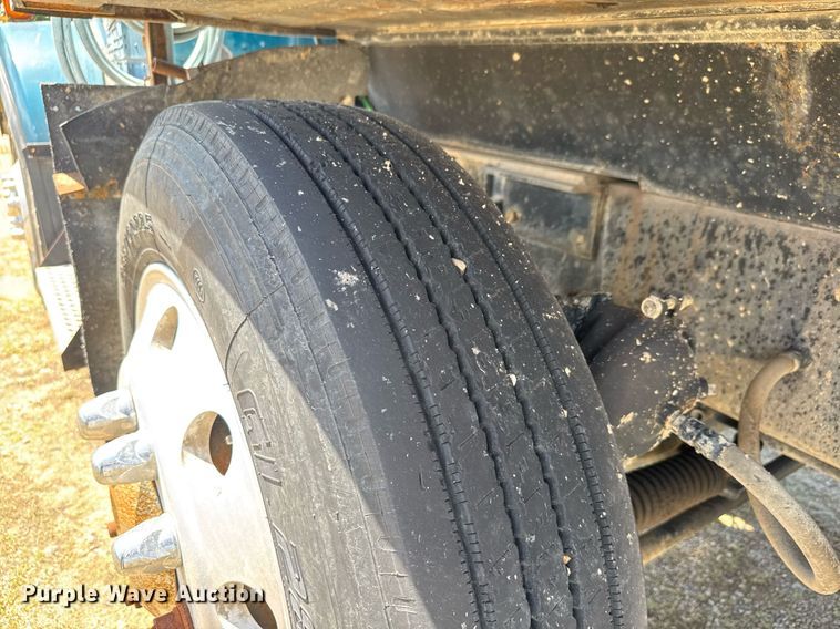 image for item DY0253 1999 Kenworth T800 dump truck