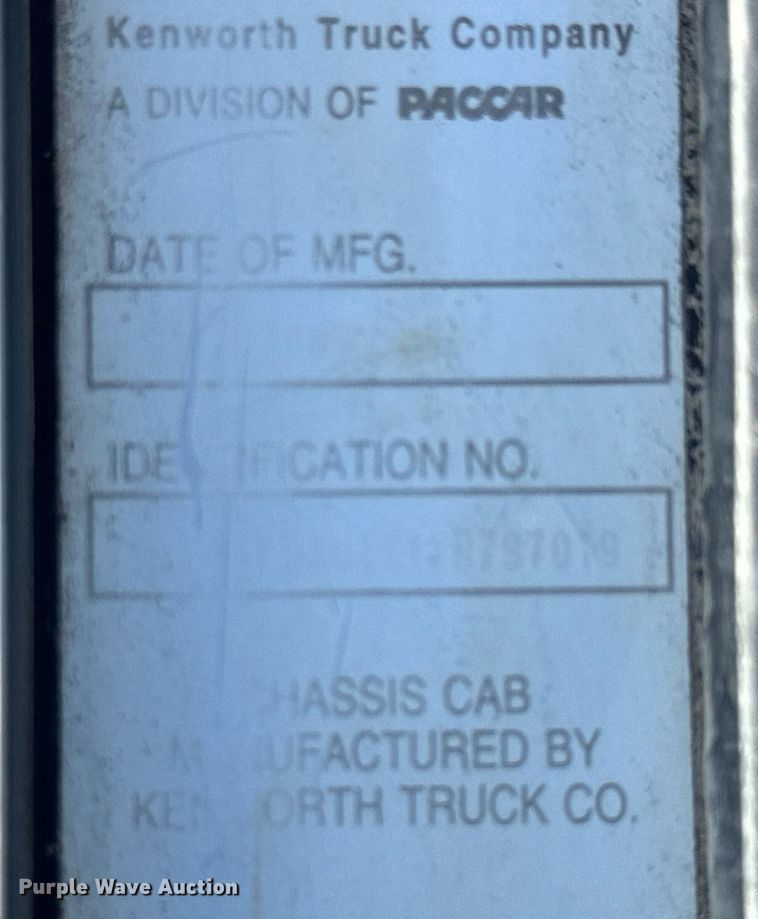 image for item DY0253 1999 Kenworth T800 dump truck