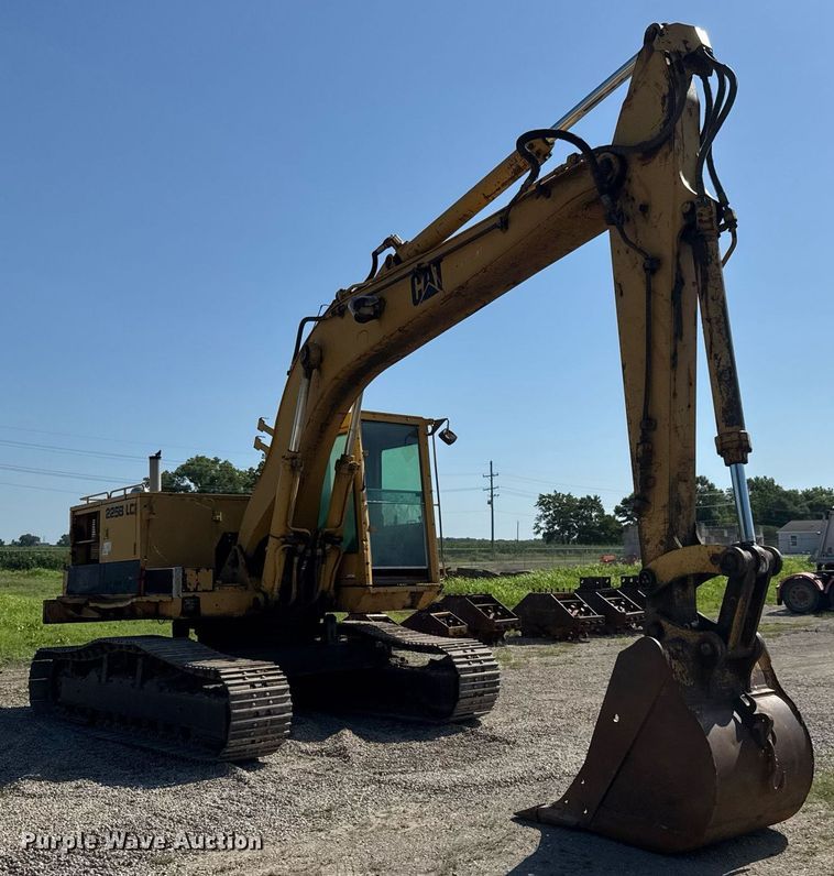 image for item DY0264 1989 Caterpillar 225B LC excavator