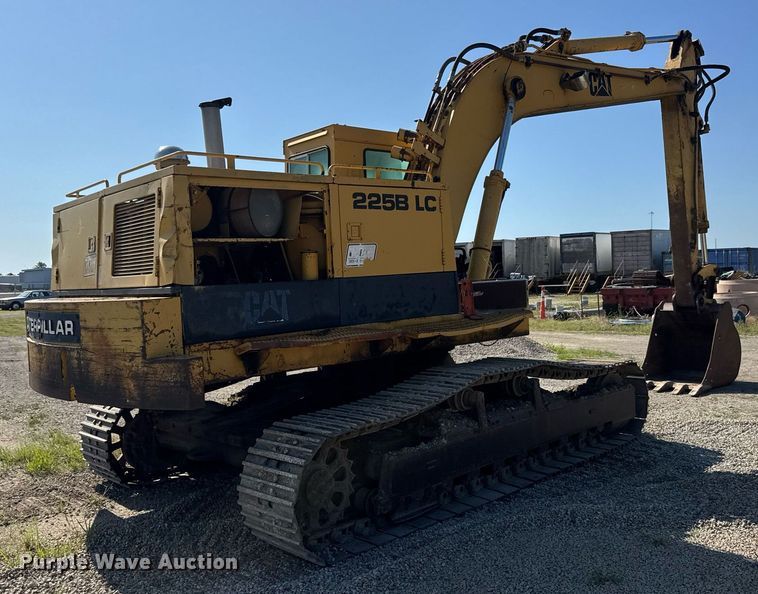 image for item DY0264 1989 Caterpillar 225B LC excavator