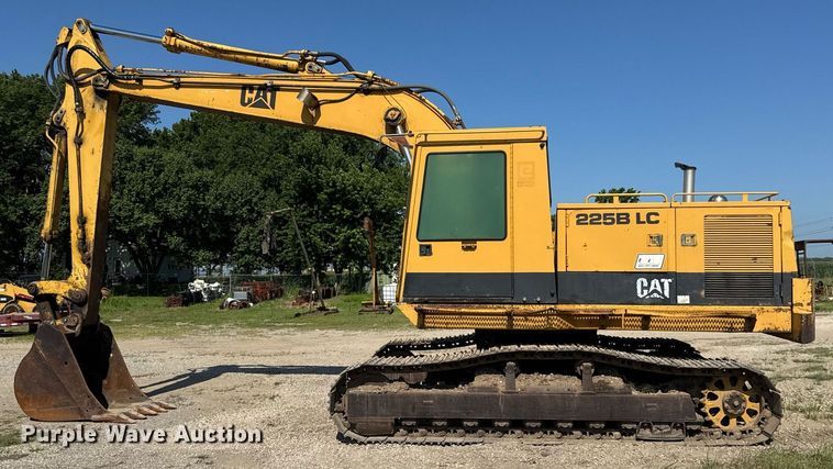 image for item DY0264 1989 Caterpillar 225B LC excavator
