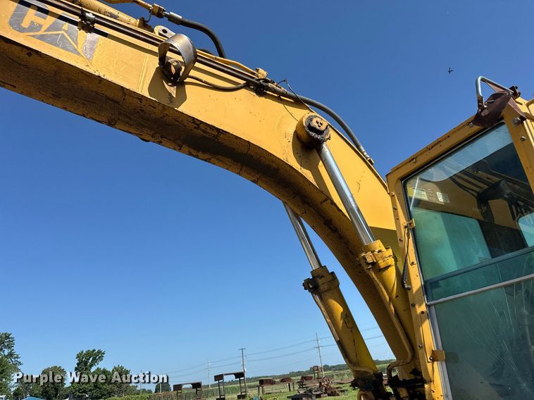 image for item DY0264 1989 Caterpillar 225B LC excavator