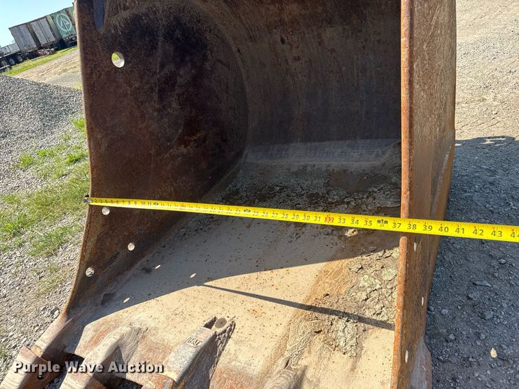 image for item DY0264 1989 Caterpillar 225B LC excavator