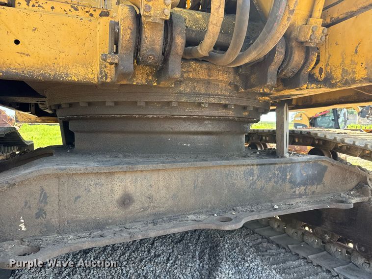 image for item DY0264 1989 Caterpillar 225B LC excavator