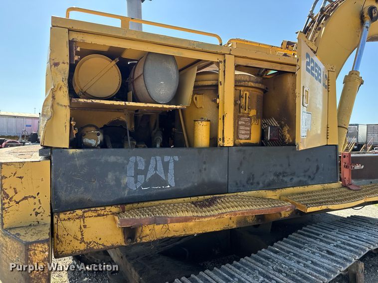 image for item DY0264 1989 Caterpillar 225B LC excavator