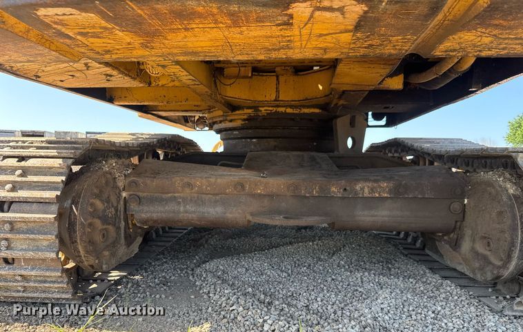 image for item DY0264 1989 Caterpillar 225B LC excavator