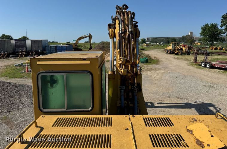 image for item DY0264 1989 Caterpillar 225B LC excavator