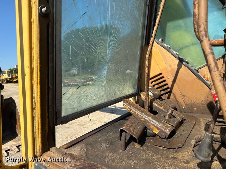 image for item DY0264 1989 Caterpillar 225B LC excavator
