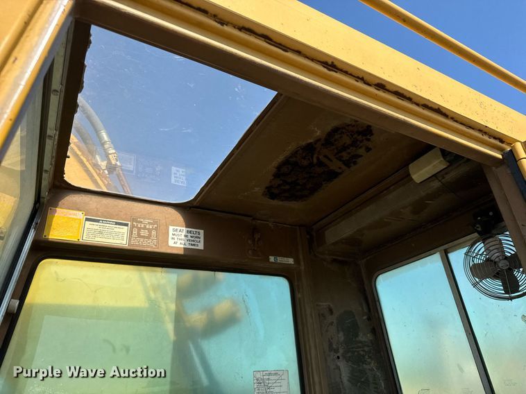 image for item DY0264 1989 Caterpillar 225B LC excavator