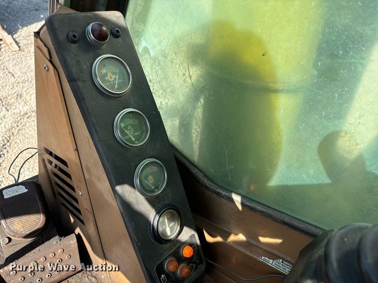 image for item DY0264 1989 Caterpillar 225B LC excavator