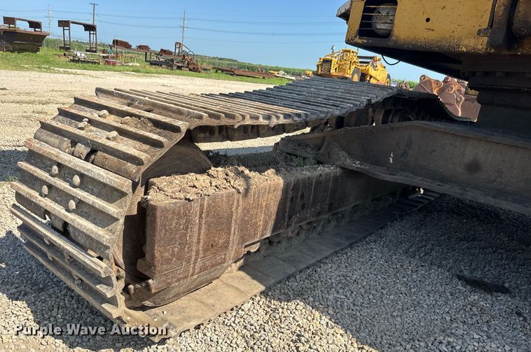 image for item DY0264 1989 Caterpillar 225B LC excavator