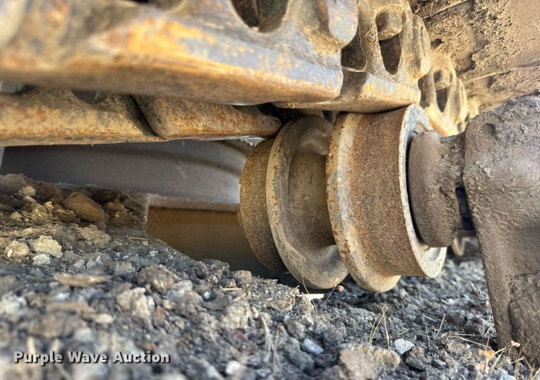 image for item DY0264 1989 Caterpillar 225B LC excavator