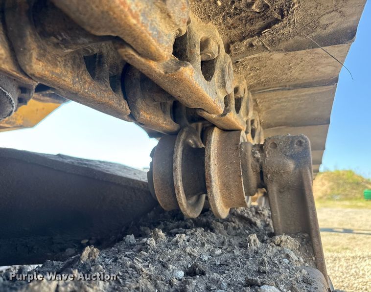 image for item DY0264 1989 Caterpillar 225B LC excavator