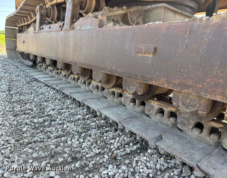 image for item DY0264 1989 Caterpillar 225B LC excavator