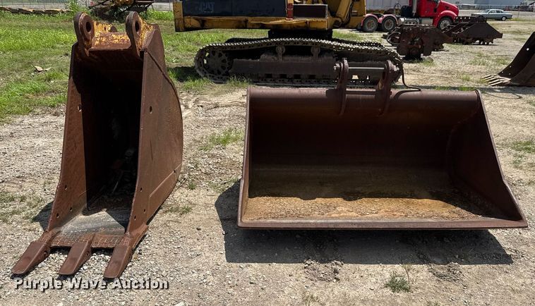 image for item DY0265 (2) excavator buckets 