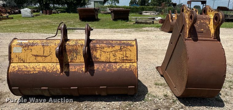 image for item DY0265 (2) excavator buckets 
