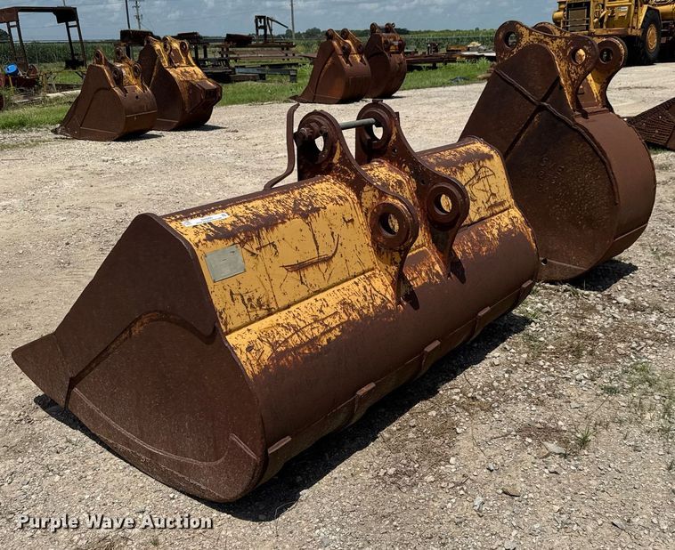 image for item DY0265 (2) excavator buckets 