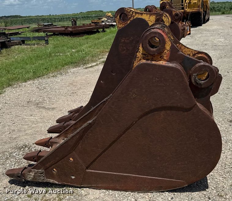 image for item DY0267 (2) excavator buckets