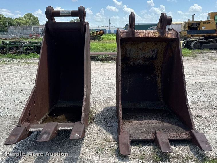 image for item DY0269 (2) excavator buckets