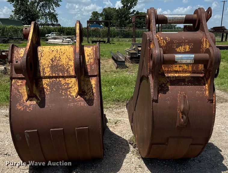 image for item DY0269 (2) excavator buckets